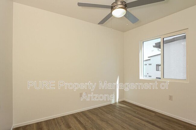 Building Photo - 6077 N 60th Ave