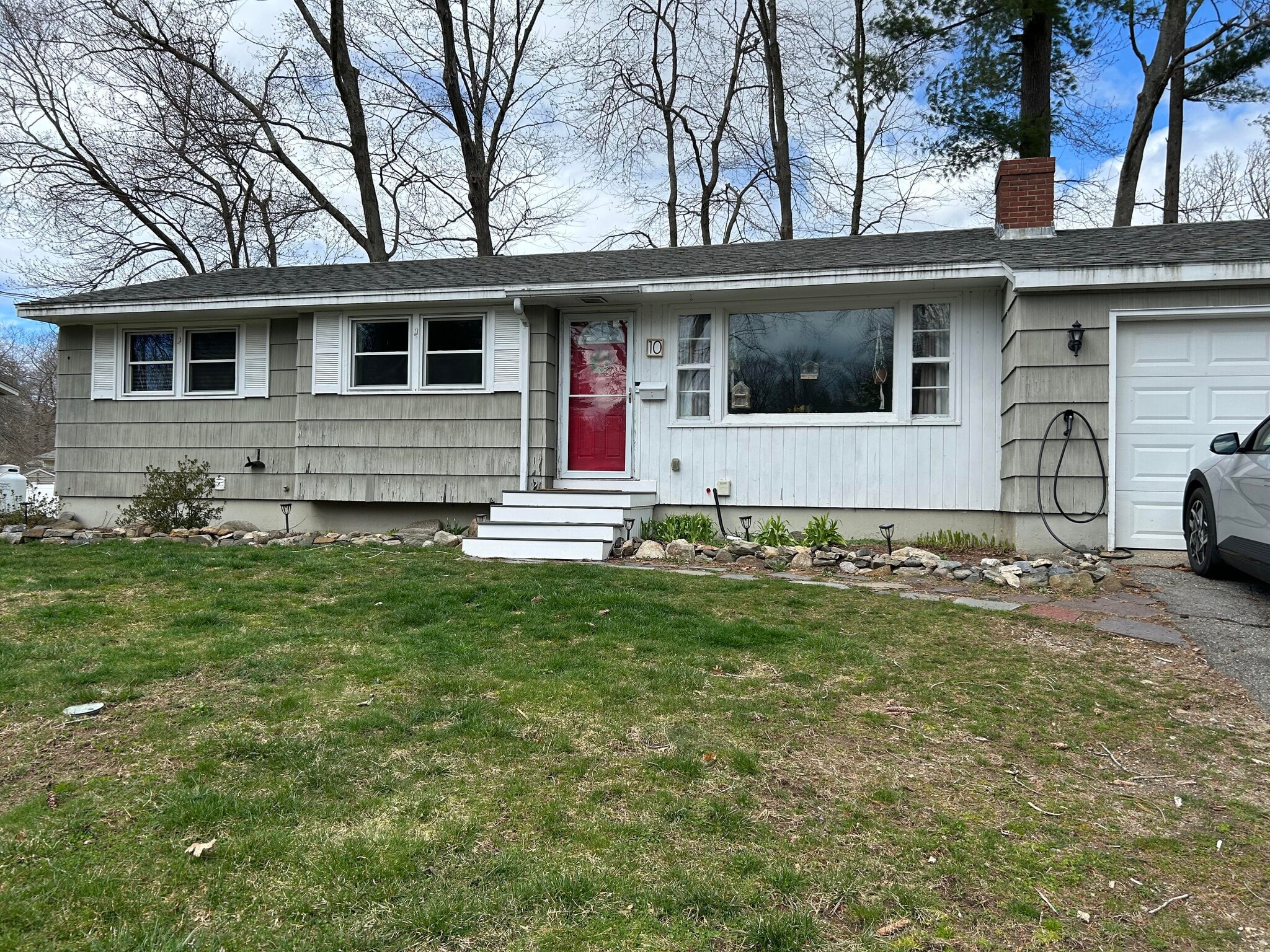 Building Photo - 10 Dwight Ave