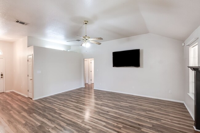 Building Photo - 5316 Trail Dr