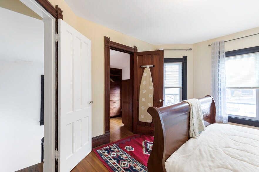 Building Photo - 127 Ashworth Pl