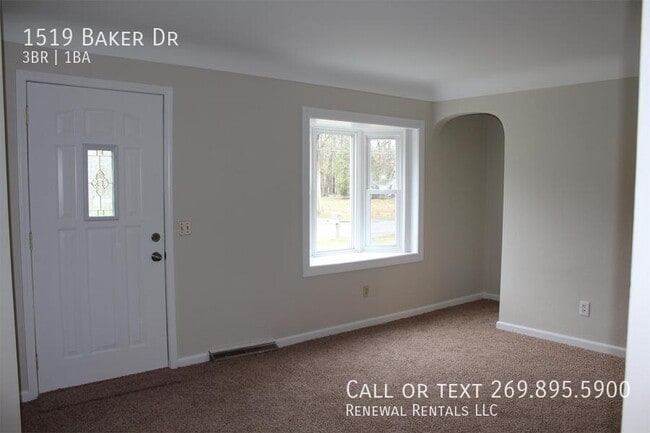 Building Photo - 1519 Baker Dr