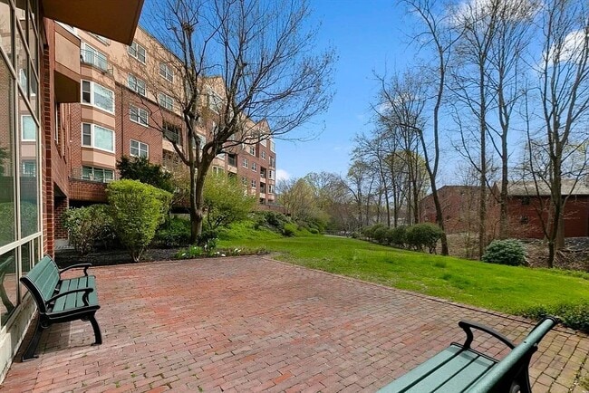 Building Photo - 1 Watermill Pl