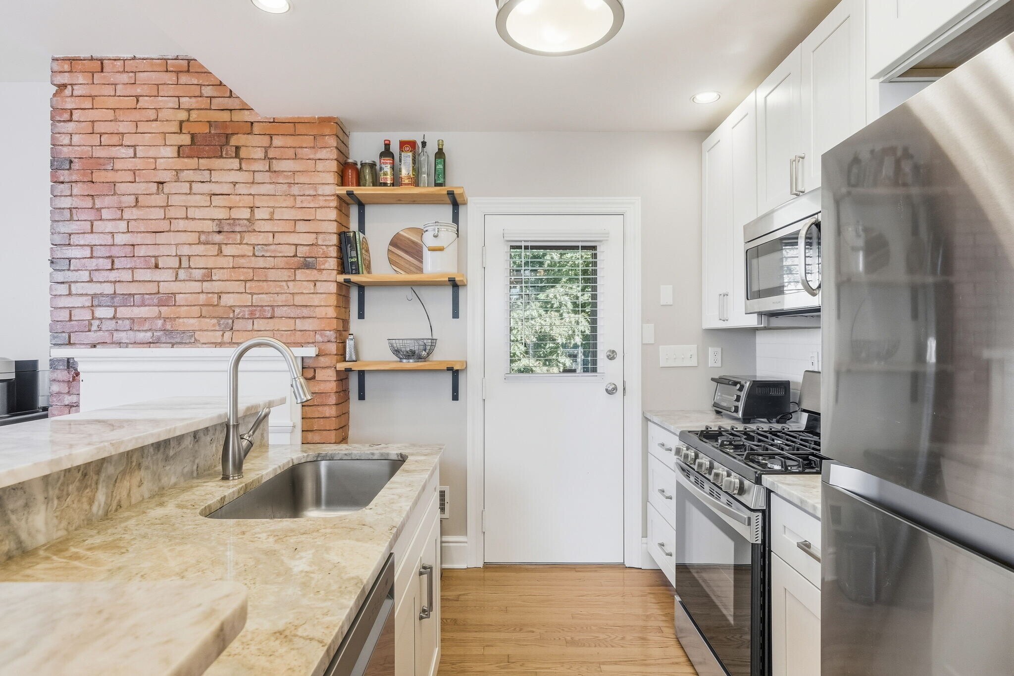 Building Photo - 480 Orchard Ave