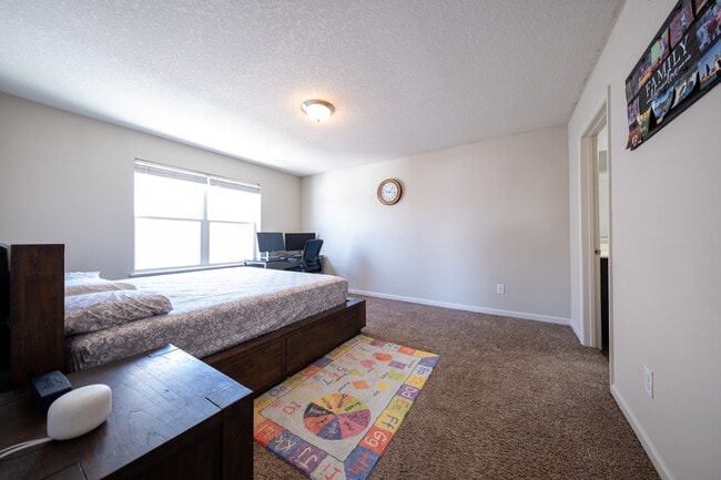 Building Photo - 8525 Titanium Cir