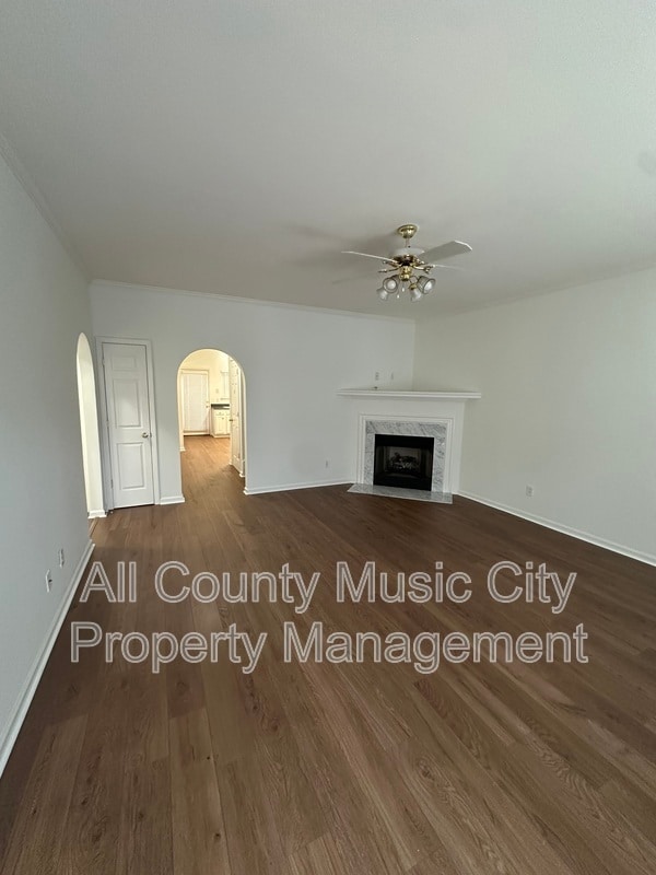 Building Photo - 1101 Downs Blvd