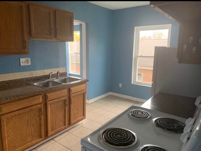 Building Photo - 145 Harris Rd