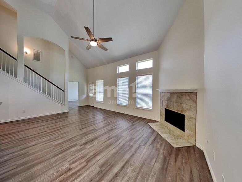 Building Photo - 30507 N Sulphur Creek Dr