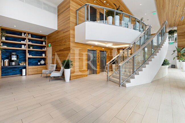 Building Photo - 1480 NW North River Dr