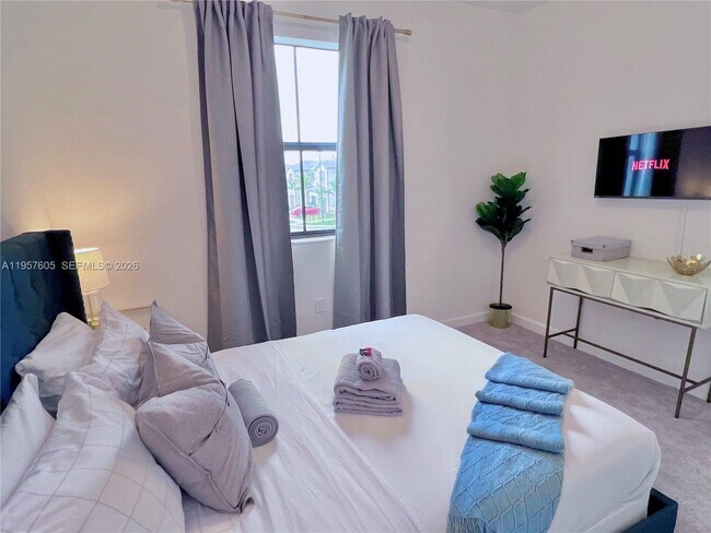 Building Photo - 20433 NW 4th Ave