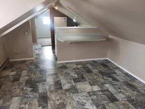 Building Photo - 638 Miles Ave