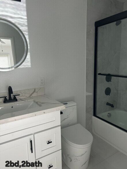 Building Photo - 8153 Banana Ave