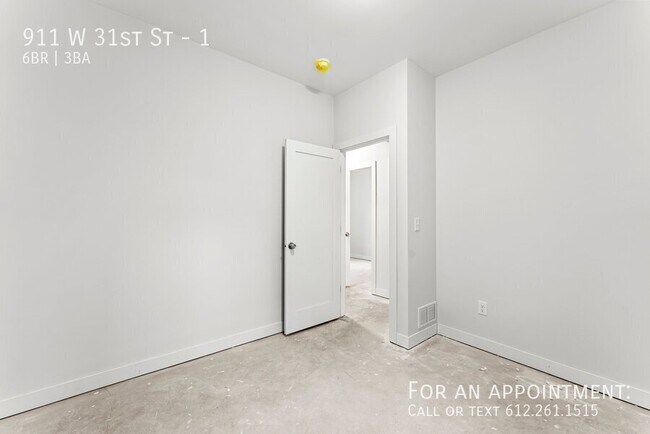 Building Photo - 911 W 31st St