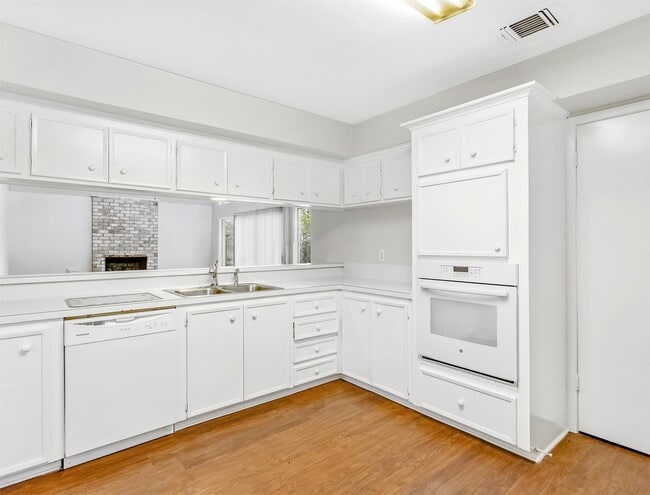 Building Photo - 6514 Winkleman Rd