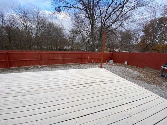 Building Photo - Two-Story Home, 4-5 bedrooms, 2.5 bathroom...