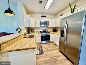 Building Photo - 11501 Cardoness Ln