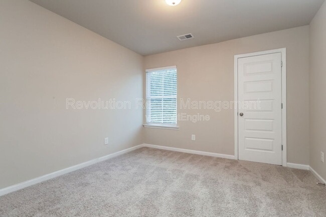 Building Photo - 112 Hunts Ml Cir