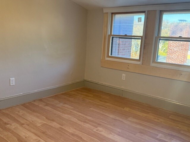 Building Photo - 21 Melville Ave