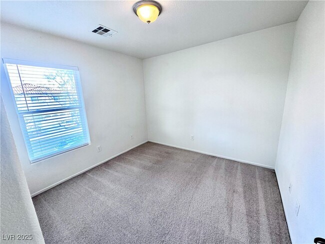 Building Photo - 6034 Tea Light Ct