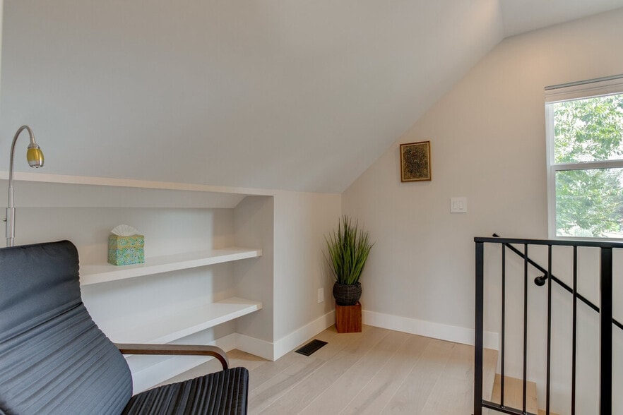 Building Photo - 3674 S Logan St