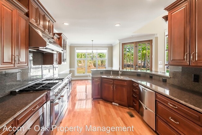 Building Photo - 5 br, 4.5 bath House - 51 Alecia Court