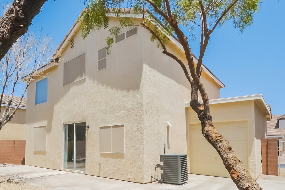 Building Photo - 674 Pacific Cascades Dr