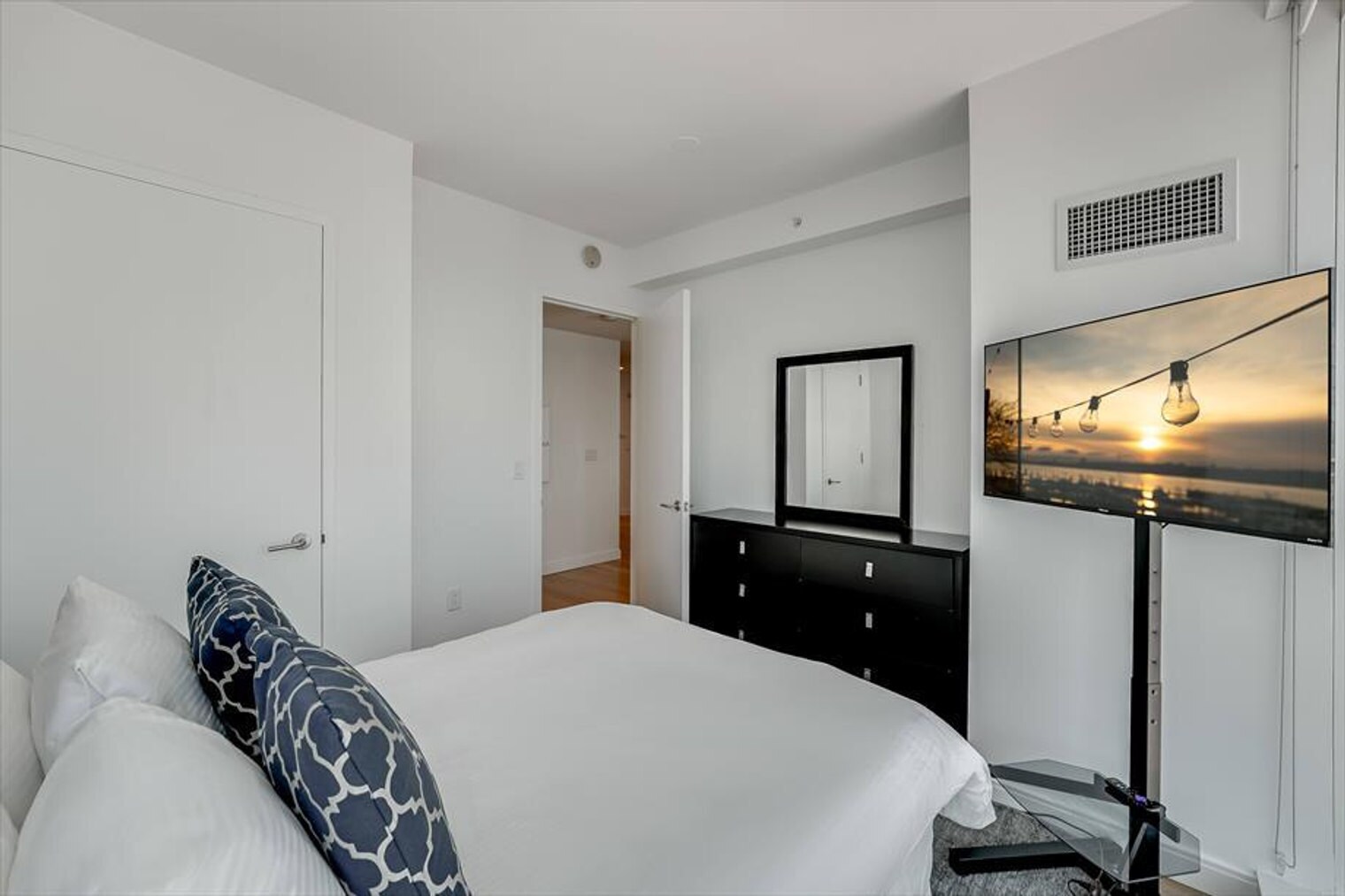 Building Photo - 625W W 57th St