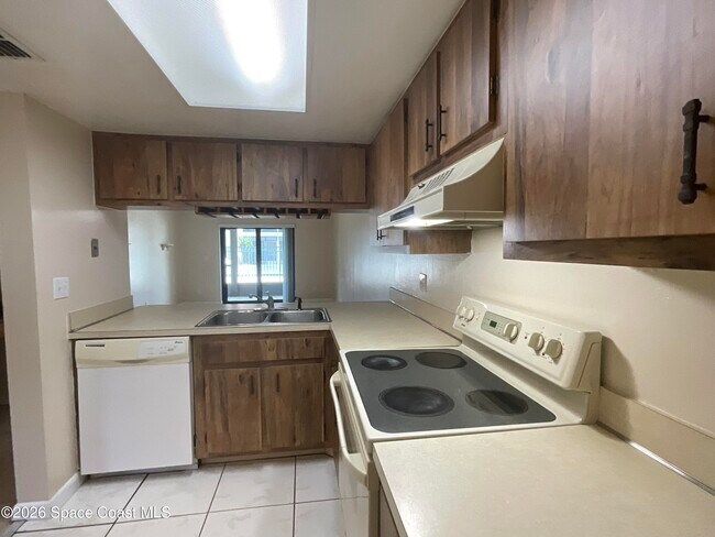 Building Photo - 435 Catamaran Dr