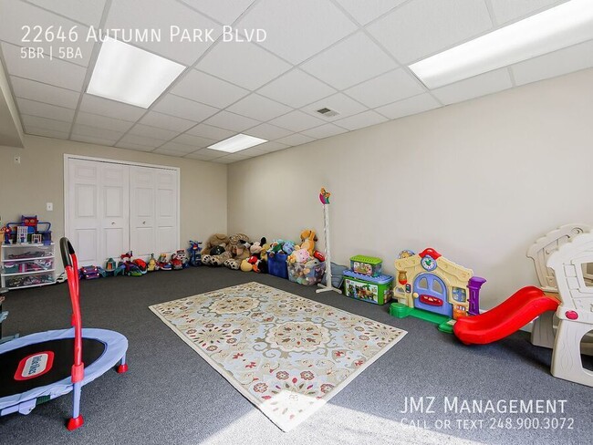 Building Photo - 22646 Autumn Park Blvd