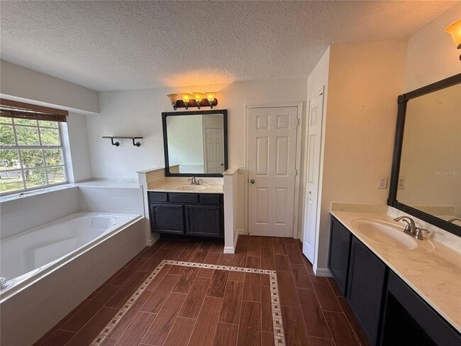 Building Photo - 4413 Riverton Dr