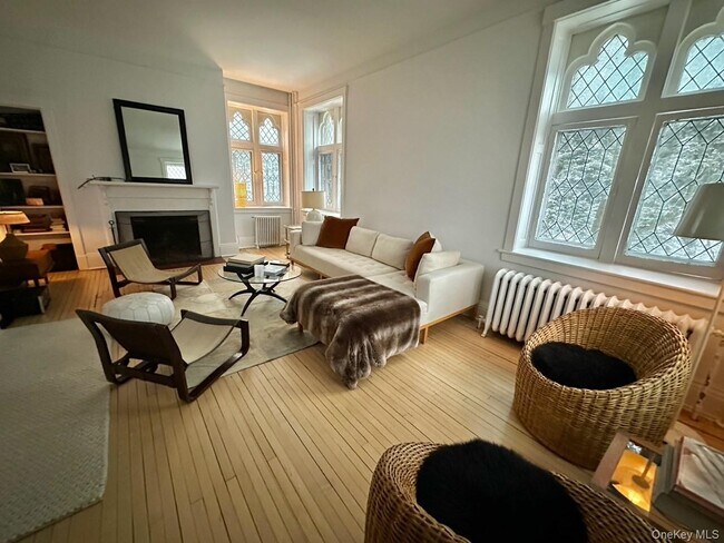 Building Photo - 61 Crows Nest Rd