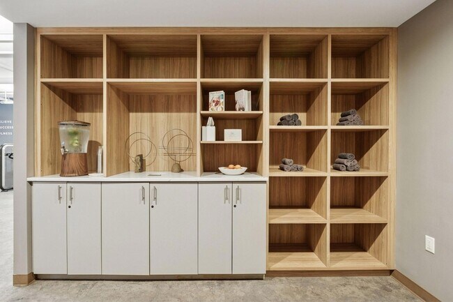 Building Photo - 201 S 11th St