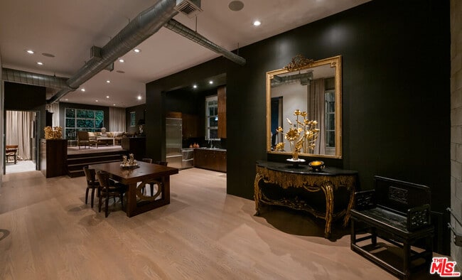 Building Photo - 710 Orlando Ave