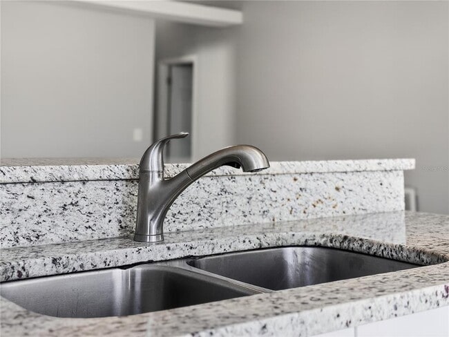 Building Photo - 2905 Colleen Cir