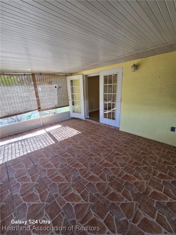 Building Photo - 1401 Valencia Ave