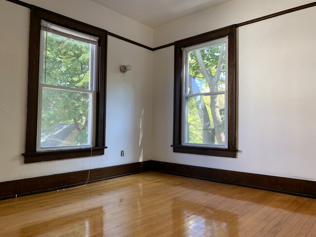 Bedroom 1 - 1123 Elizabeth St