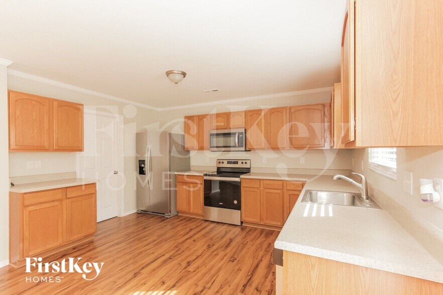 Building Photo - 10833 Dry Stone Dr