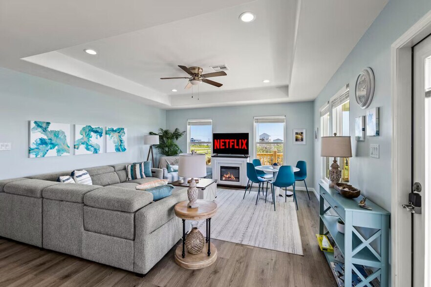 Building Photo - 1062 Cedar Ln