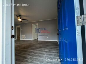 Building Photo - 2903 Skyline Rd
