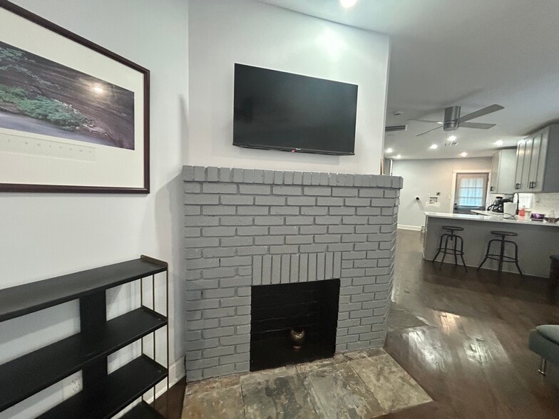 Building Photo - 551 Culberson St SW