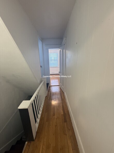 Building Photo - 66 Elm St