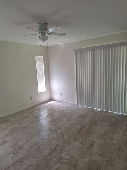 Building Photo - 4613-4615 29th St SW