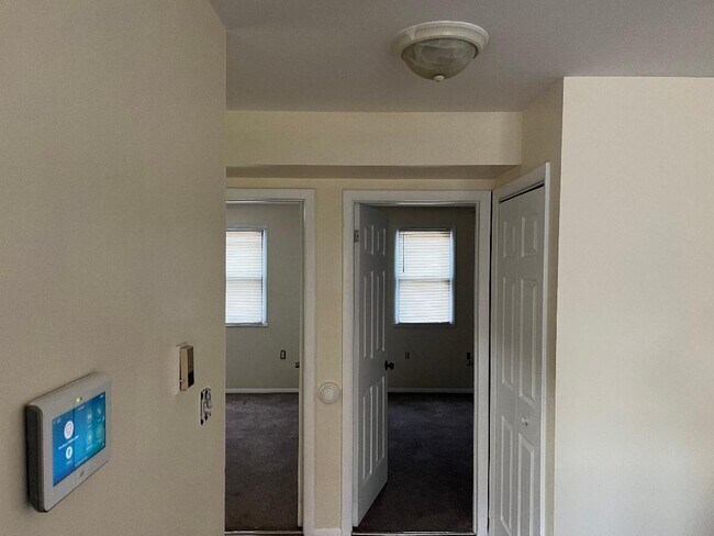 Building Photo - 4400 McMenamy St