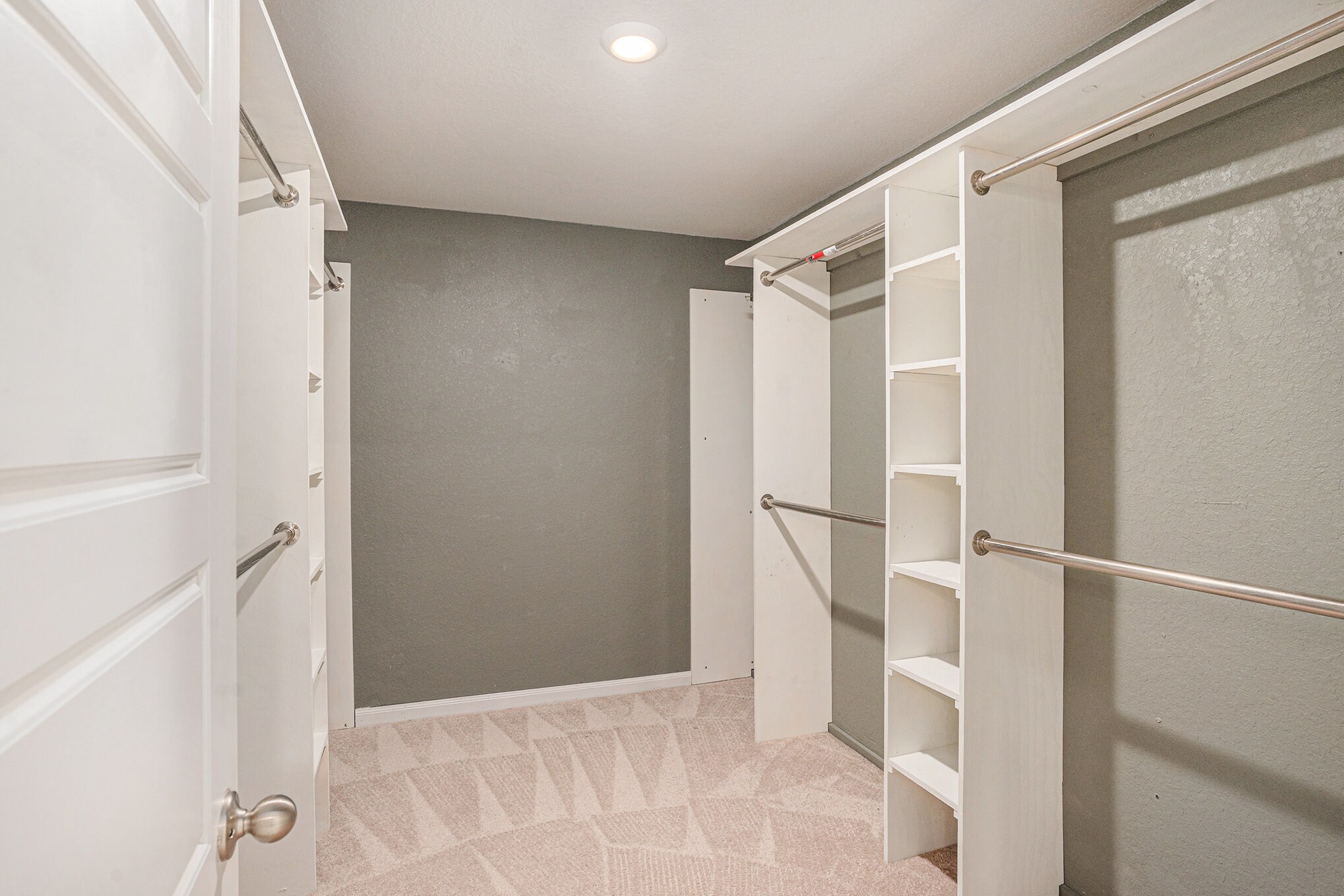 Building Photo - 533 Sand Trail St