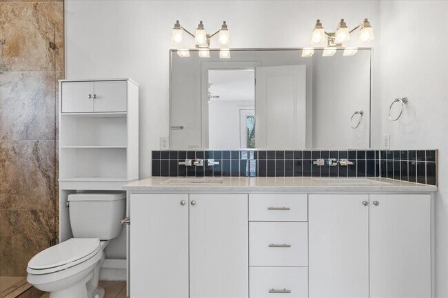 Building Photo - 1114 Walton Ln