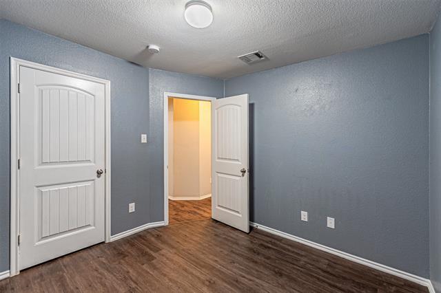 Building Photo - 1202 Pampa Grass Dr