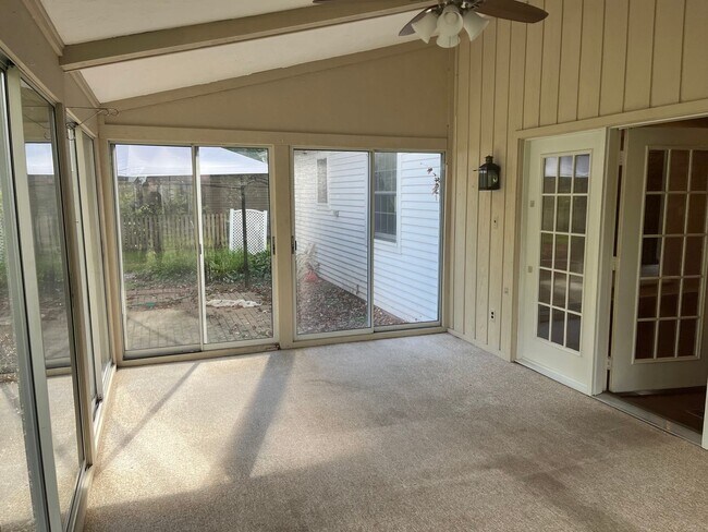 Building Photo - 2259 Augusta Ct