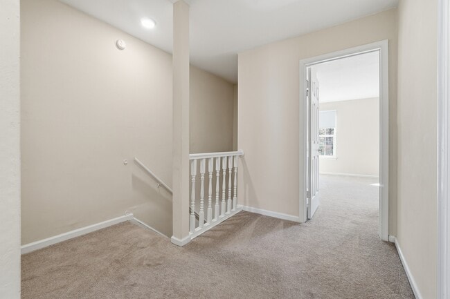 Building Photo - 3914 Wyckoff Dr