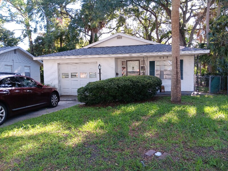 Building Photo - 137 White St
