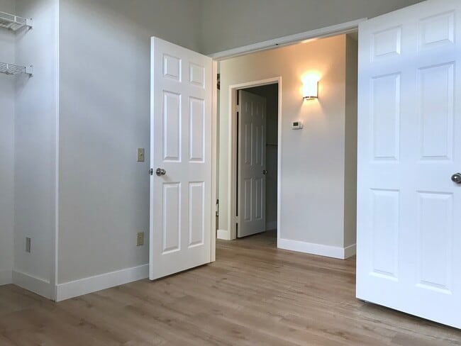 Building Photo - 28265 Via Fierro