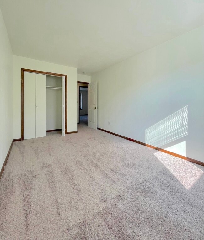 Building Photo - 5523 Gates Landing Rd